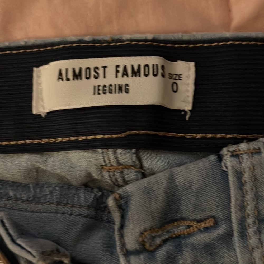 Blue Jeans - Picture 2 of 3